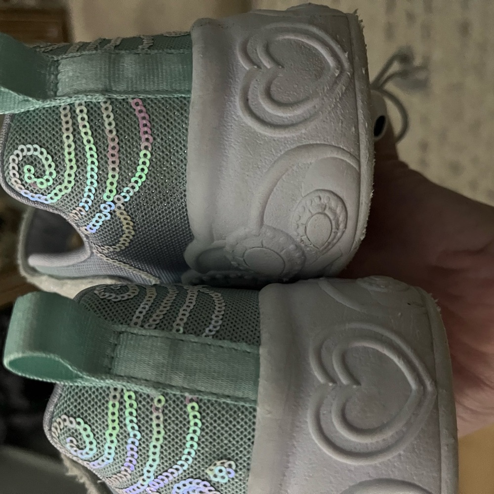 Shoes girls light up size 12.5